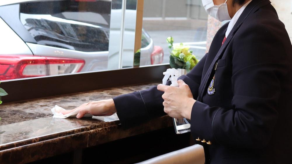 Toyoko Inn Okayama-Eki Nishiguchi Hiroba Экстерьер фото