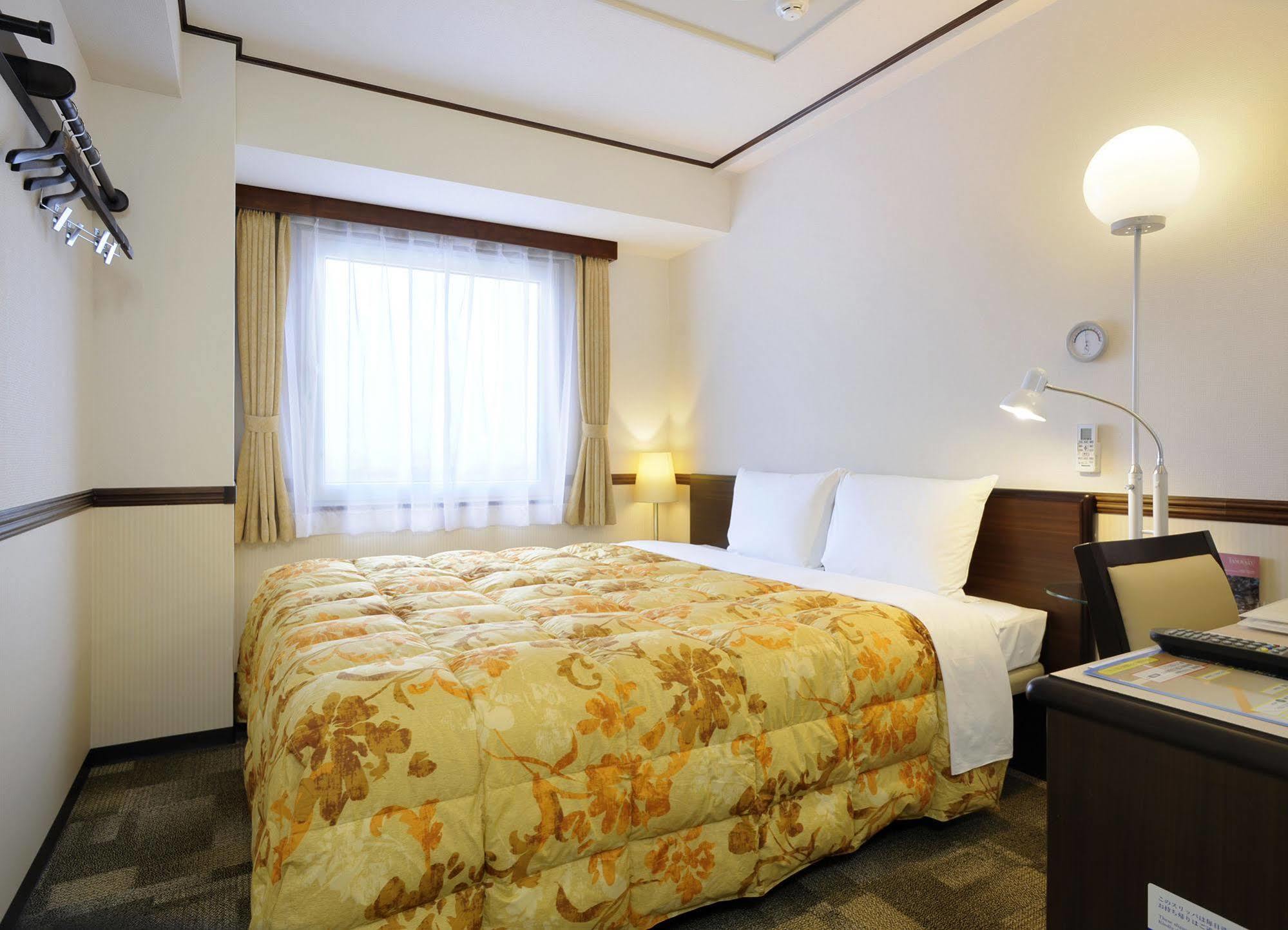 Toyoko Inn Okayama-Eki Nishiguchi Hiroba Экстерьер фото