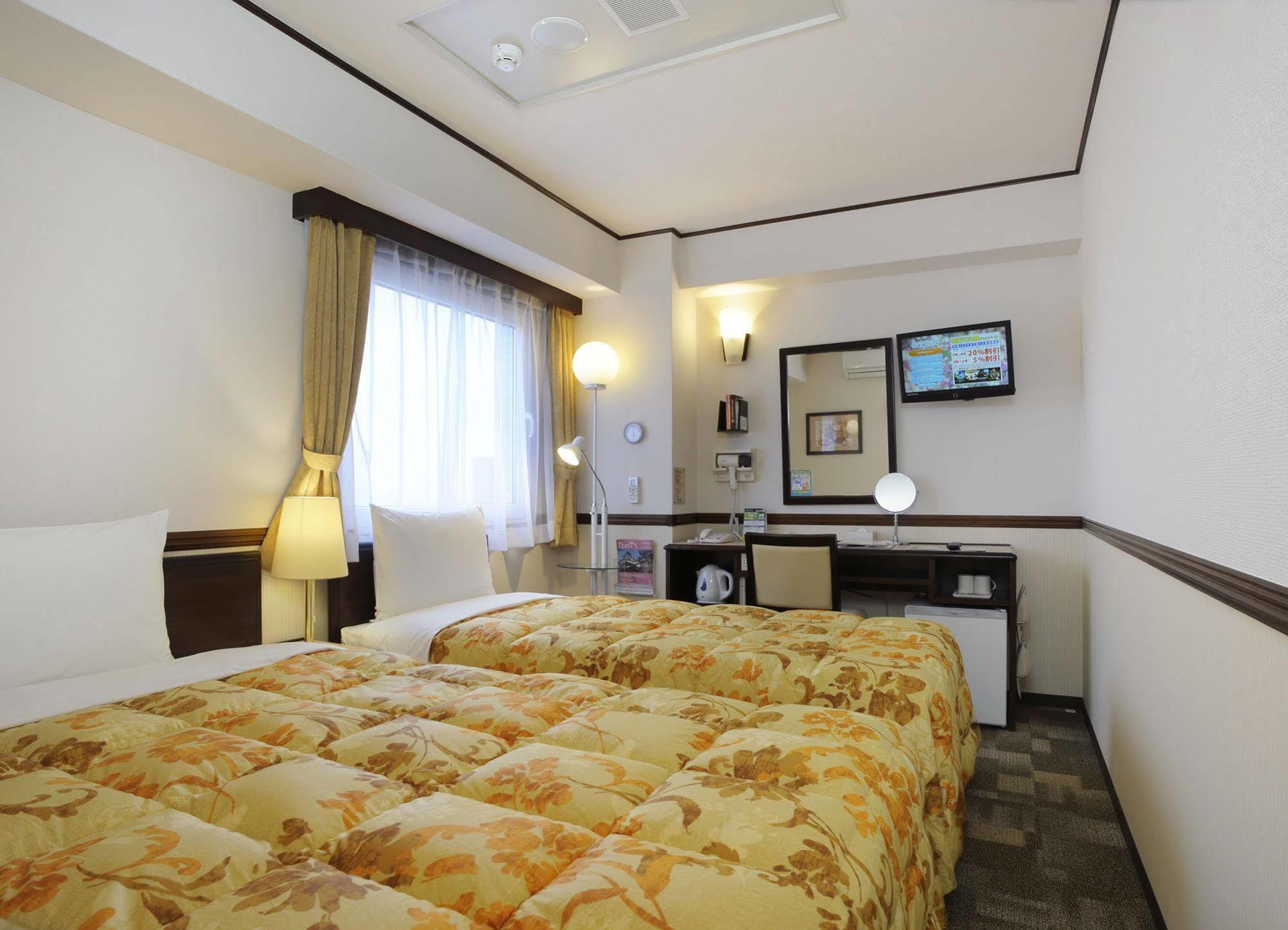Toyoko Inn Okayama-Eki Nishiguchi Hiroba Экстерьер фото