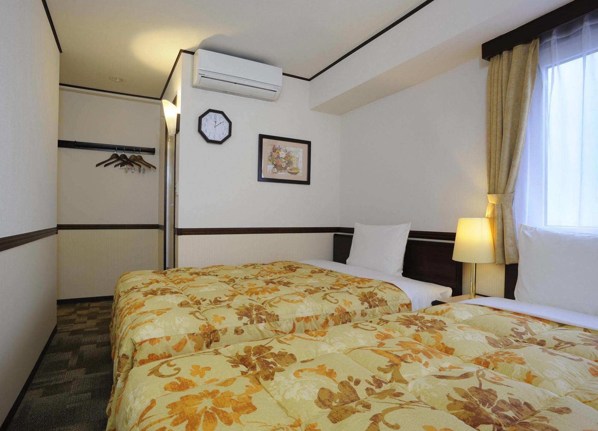 Toyoko Inn Okayama-Eki Nishiguchi Hiroba Экстерьер фото