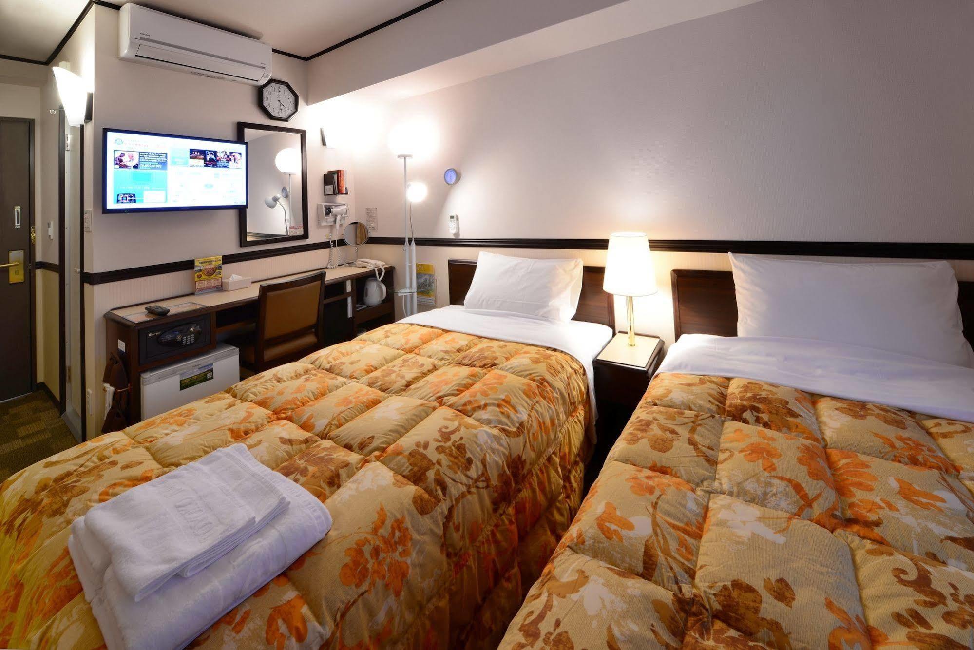 Toyoko Inn Okayama-Eki Nishiguchi Hiroba Экстерьер фото