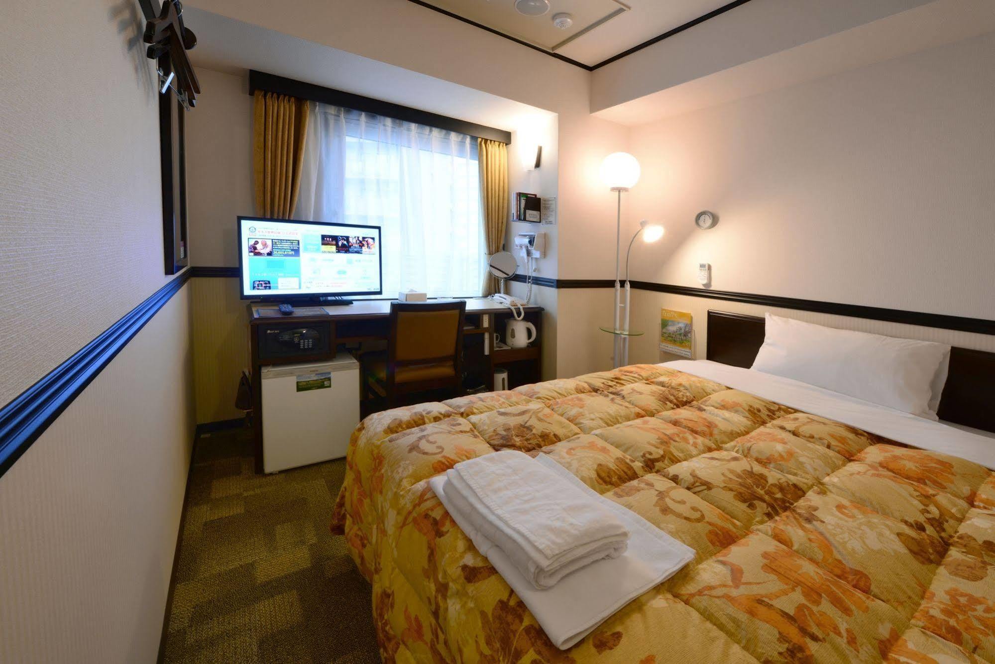 Toyoko Inn Okayama-Eki Nishiguchi Hiroba Экстерьер фото