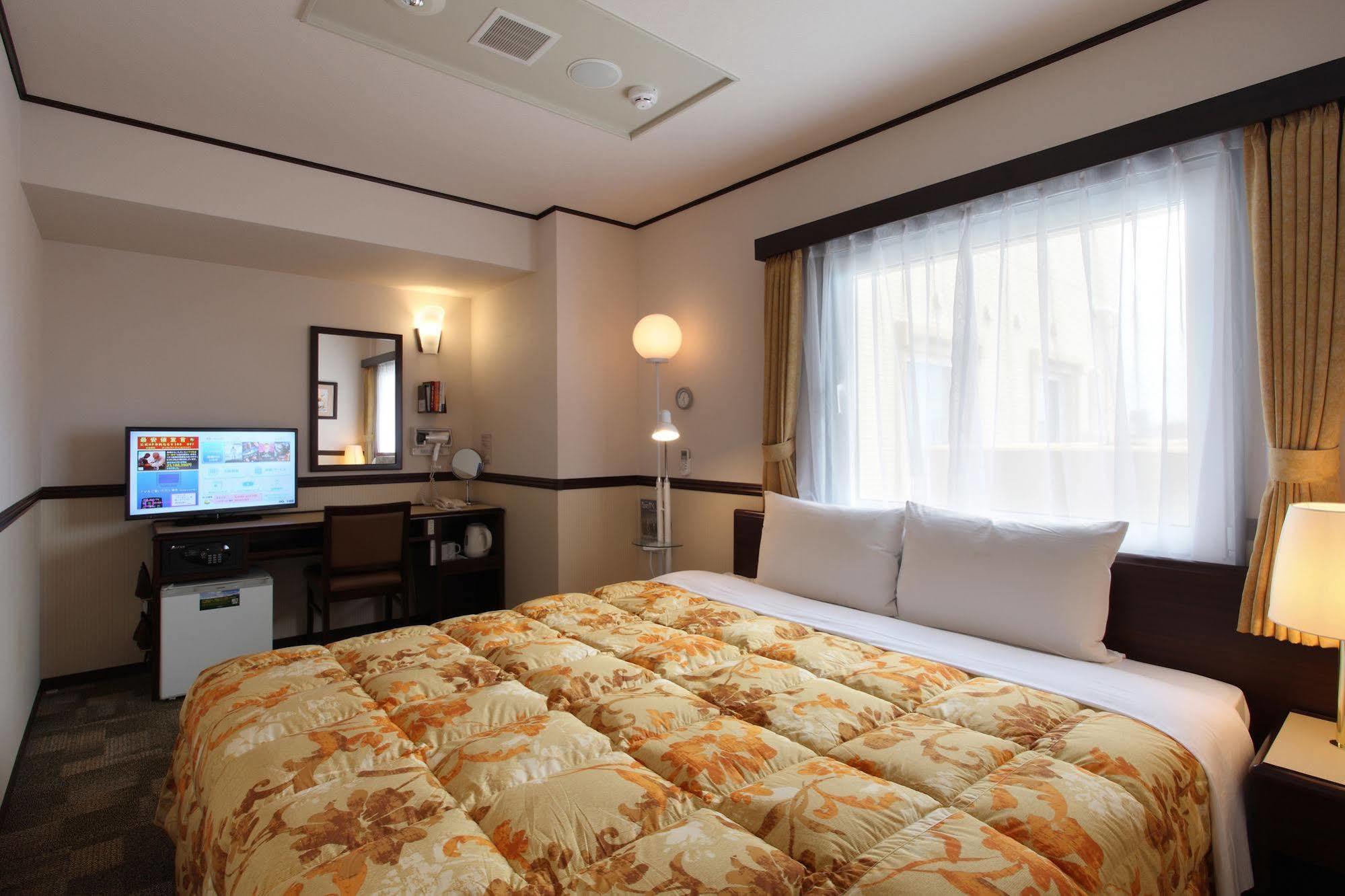 Toyoko Inn Okayama-Eki Nishiguchi Hiroba Экстерьер фото