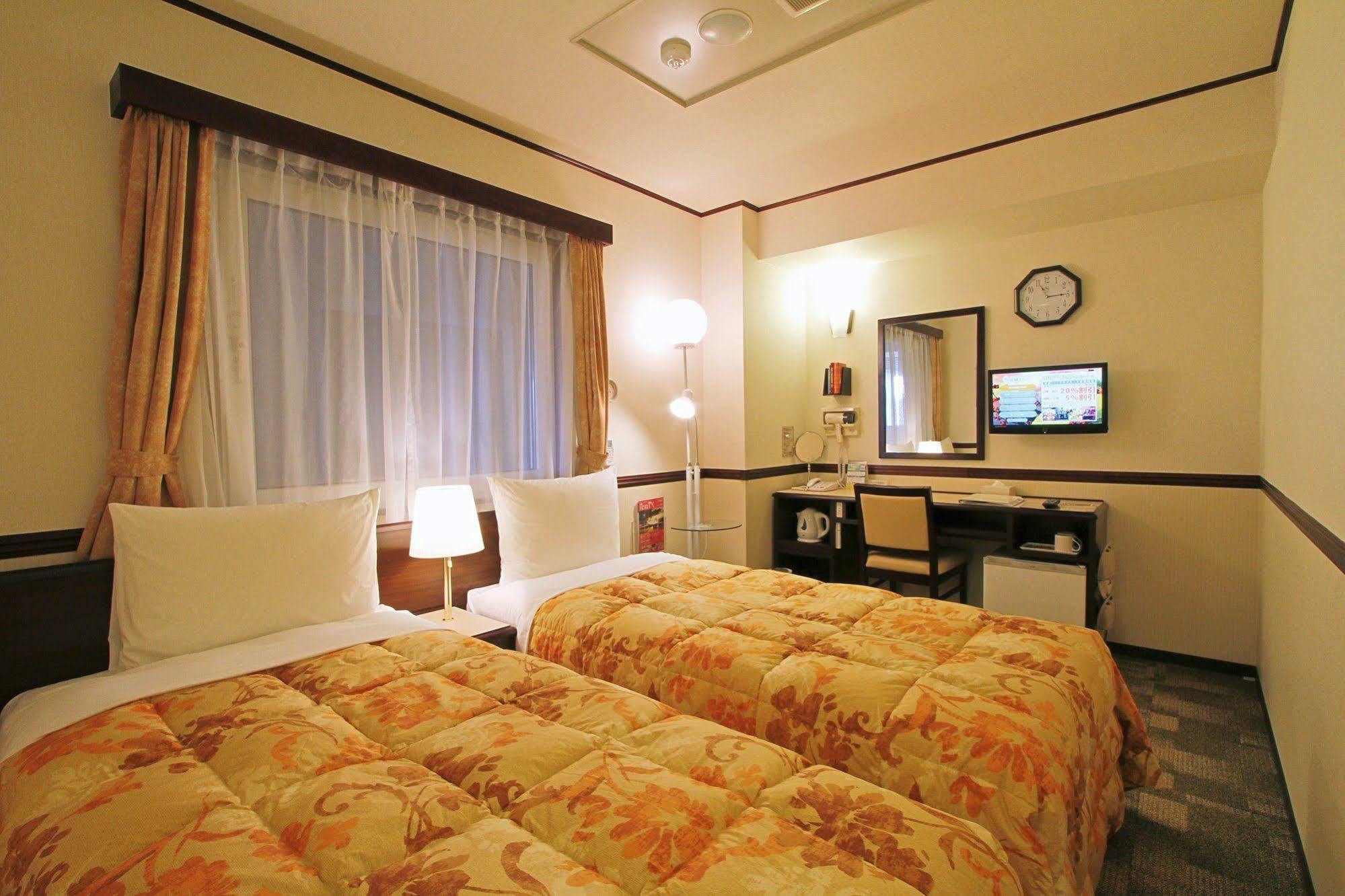 Toyoko Inn Okayama-Eki Nishiguchi Hiroba Экстерьер фото